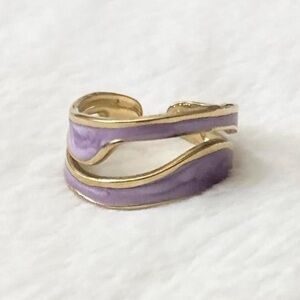 5/$25 🩷 Gold-Tone Lavender Wave Ring - Women Jewelry